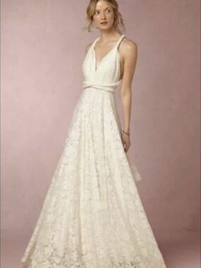 TWOBIRDS Off White Infinity Wedding Dress